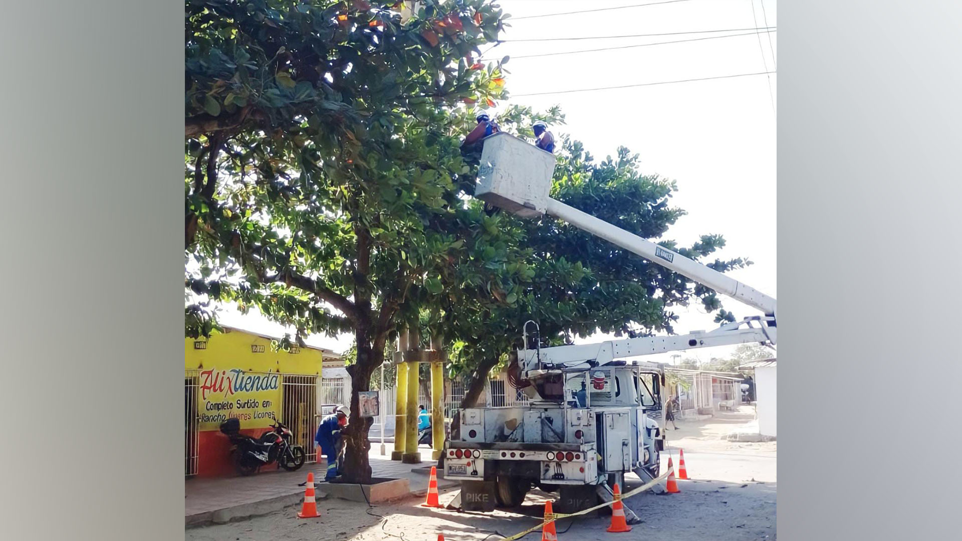 Aspecto de los trabajos de Air-e en uno de los barrios de Barranquilla