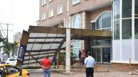 caída de la fachada de ingreso al hotel ubicado en la zona norte de la ciudad de Barranquilla