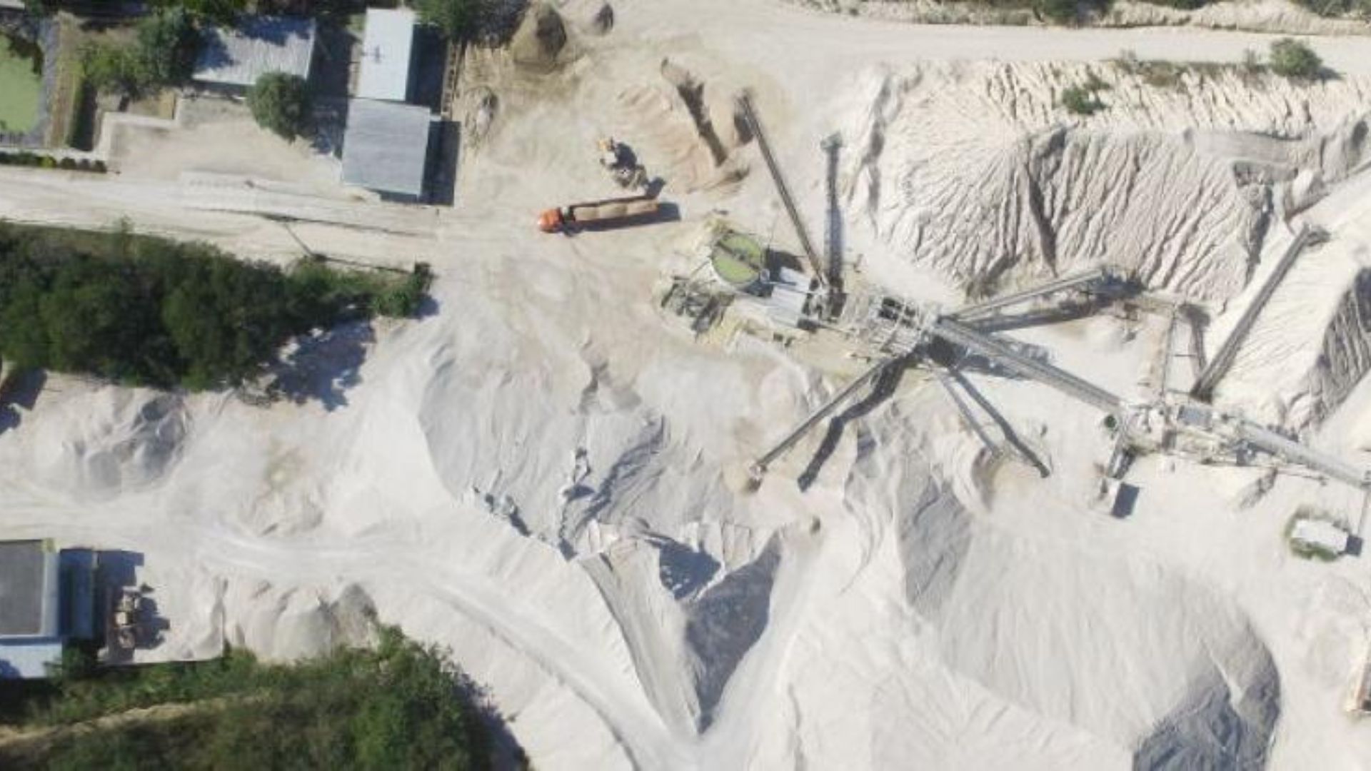 El derrumbe se reportó en la tarde de este martes; se está a la espera de un pronunciamiento por parte de las autoridades. 