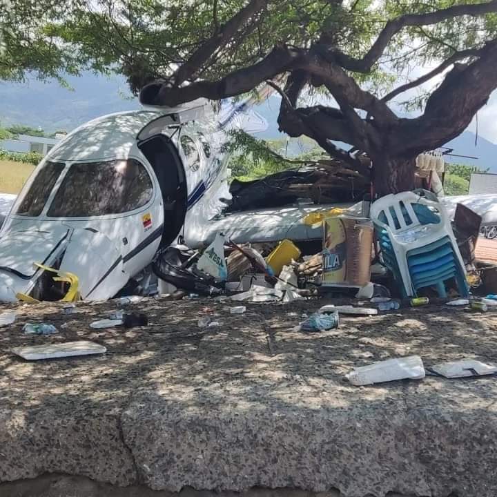 Así quedó la avioneta. 