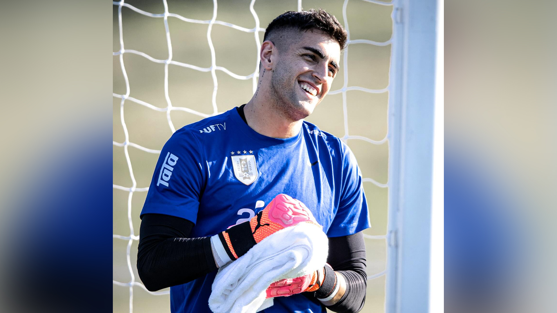 Santiago Mele en sus entrenamientos con Uruguay