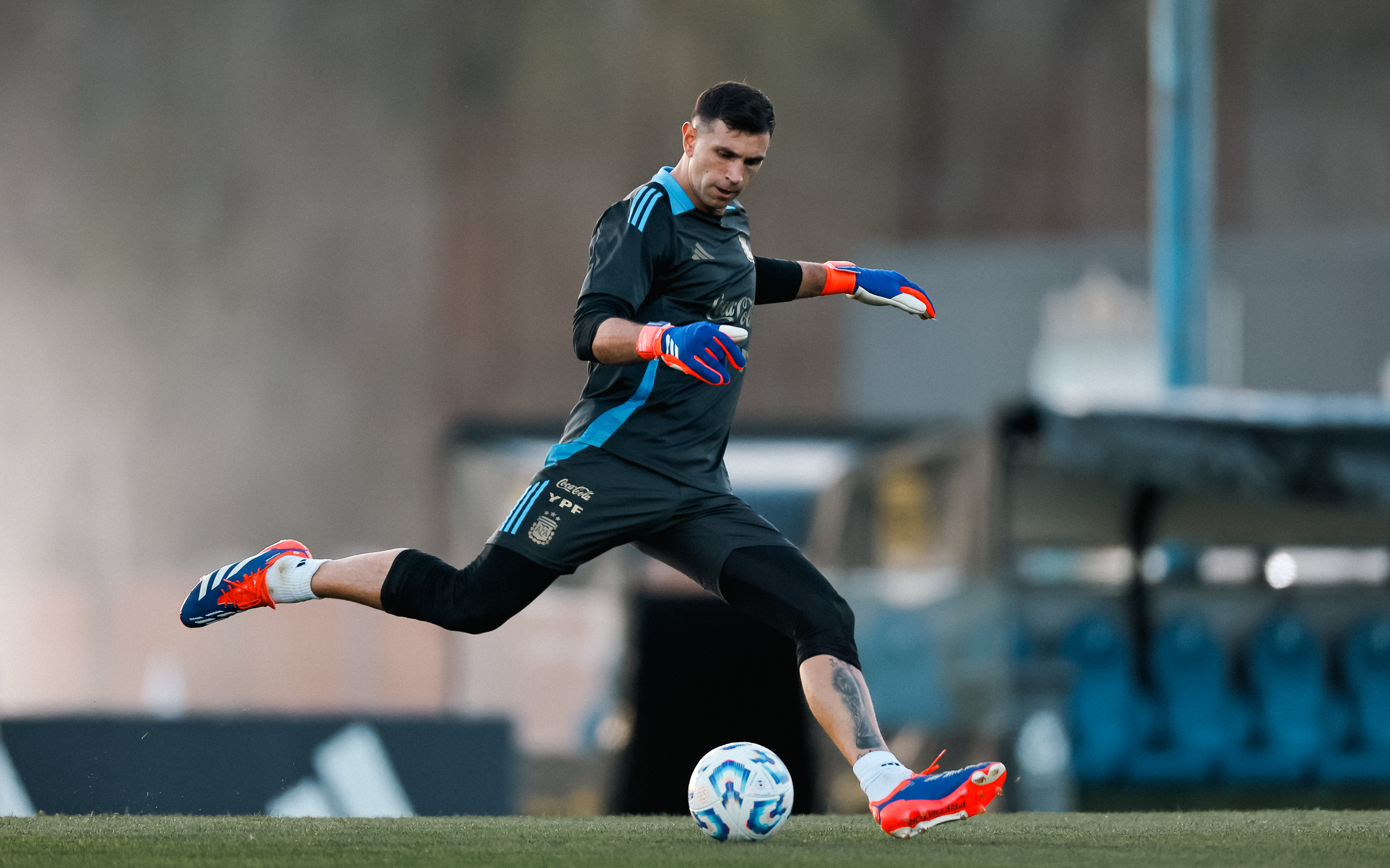 ‘Dibu’ Martínez en un entrenamiento de Argentina