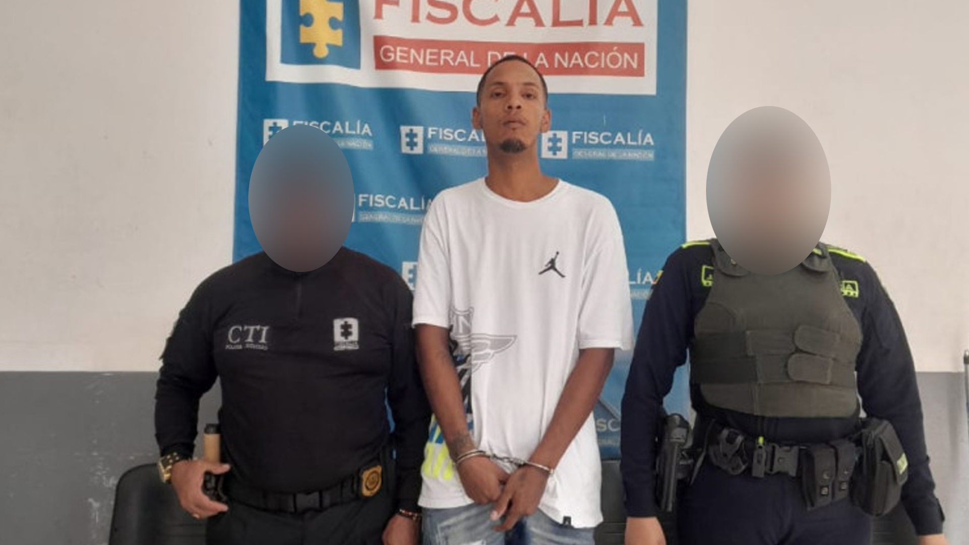 Alfredo Junior De Alba De Ávila, alias Fosforito, luego de ser capturado.