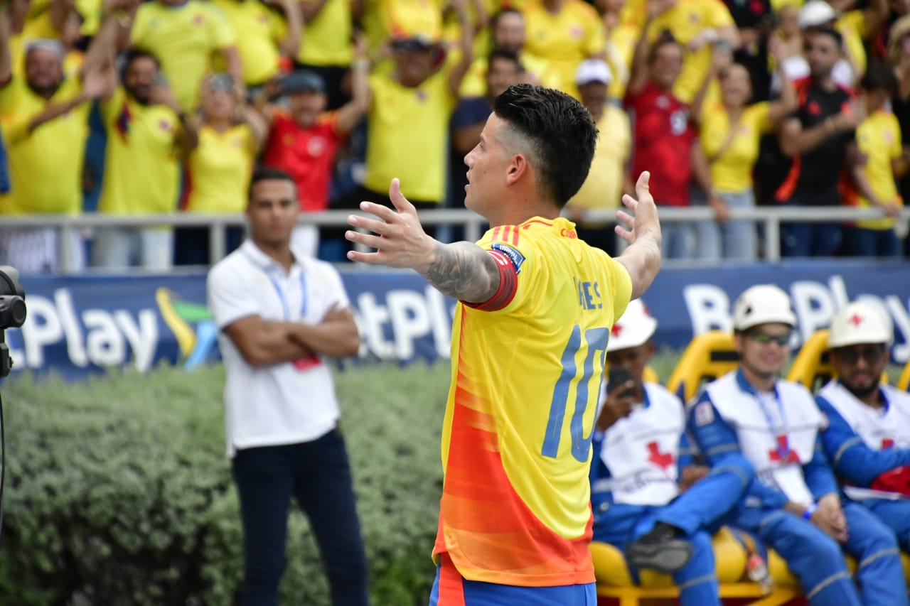 James Rodríguez celebra su gol