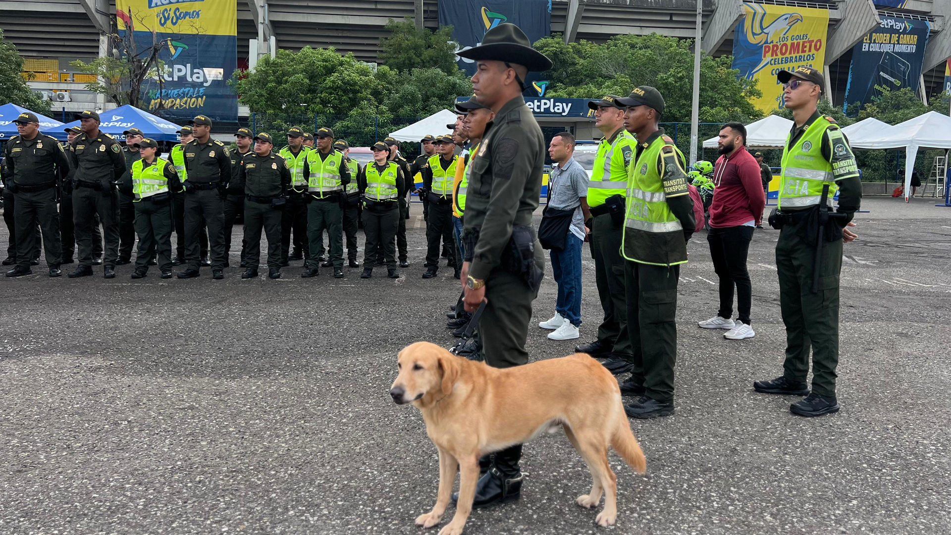 Operativo de la Policía en el estadio Metropolitano