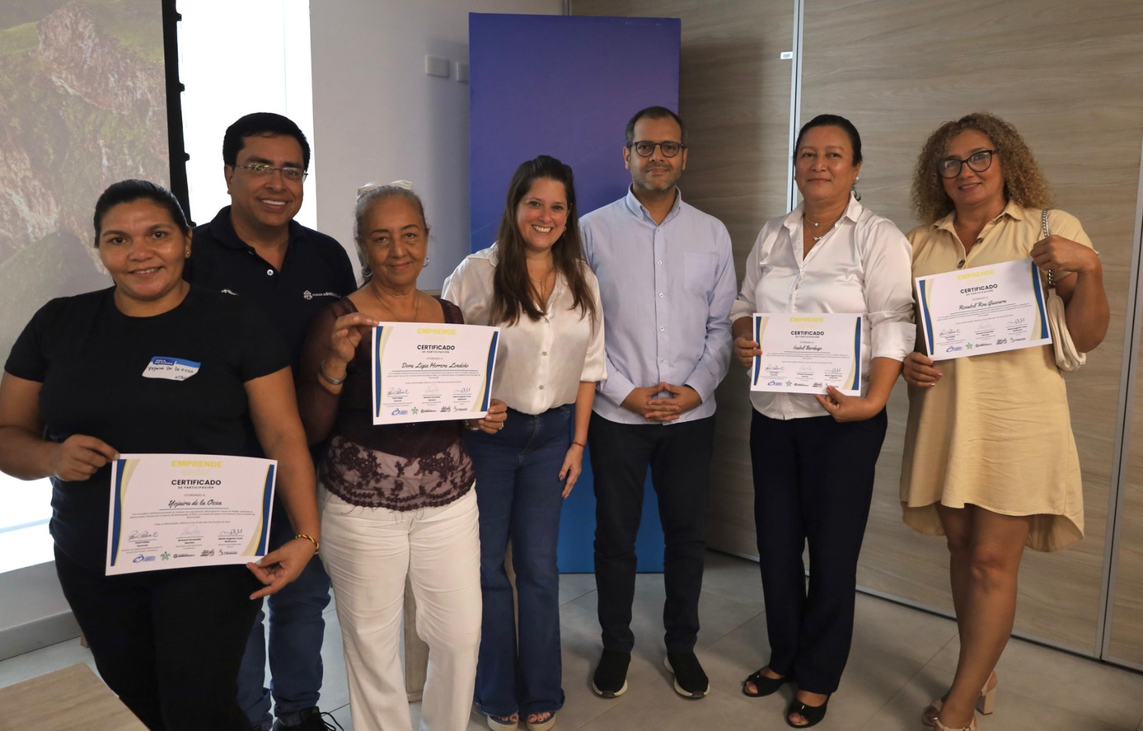 El apoyo de UNDECO, universidades, juntas de acción comunal, fundaciones y otros gremios ha sido clave para ampliar la acción de la CCB en beneficio de las microempresas, buscando un mayor impacto empresarial y social.