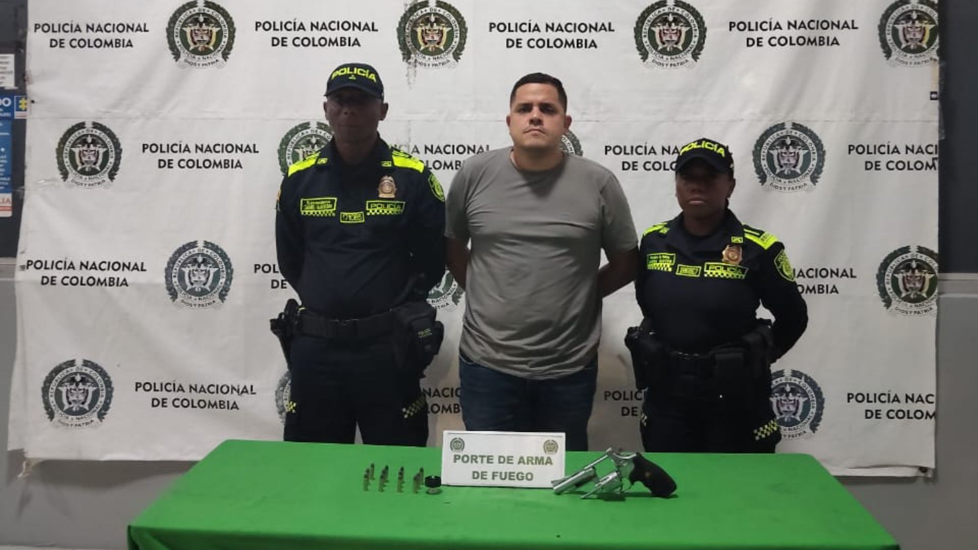 Capturado por porte ilegal de armas de fuego en el barrio Porvenir.