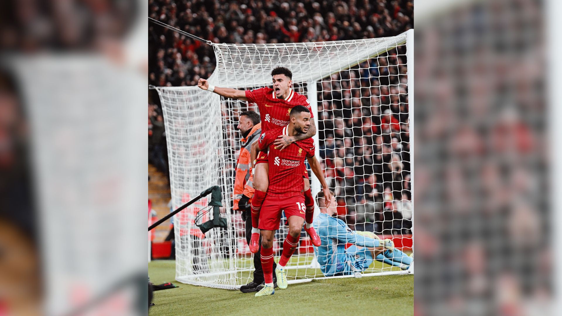 Luis Díaz celebrando en un partido con Liverpool.