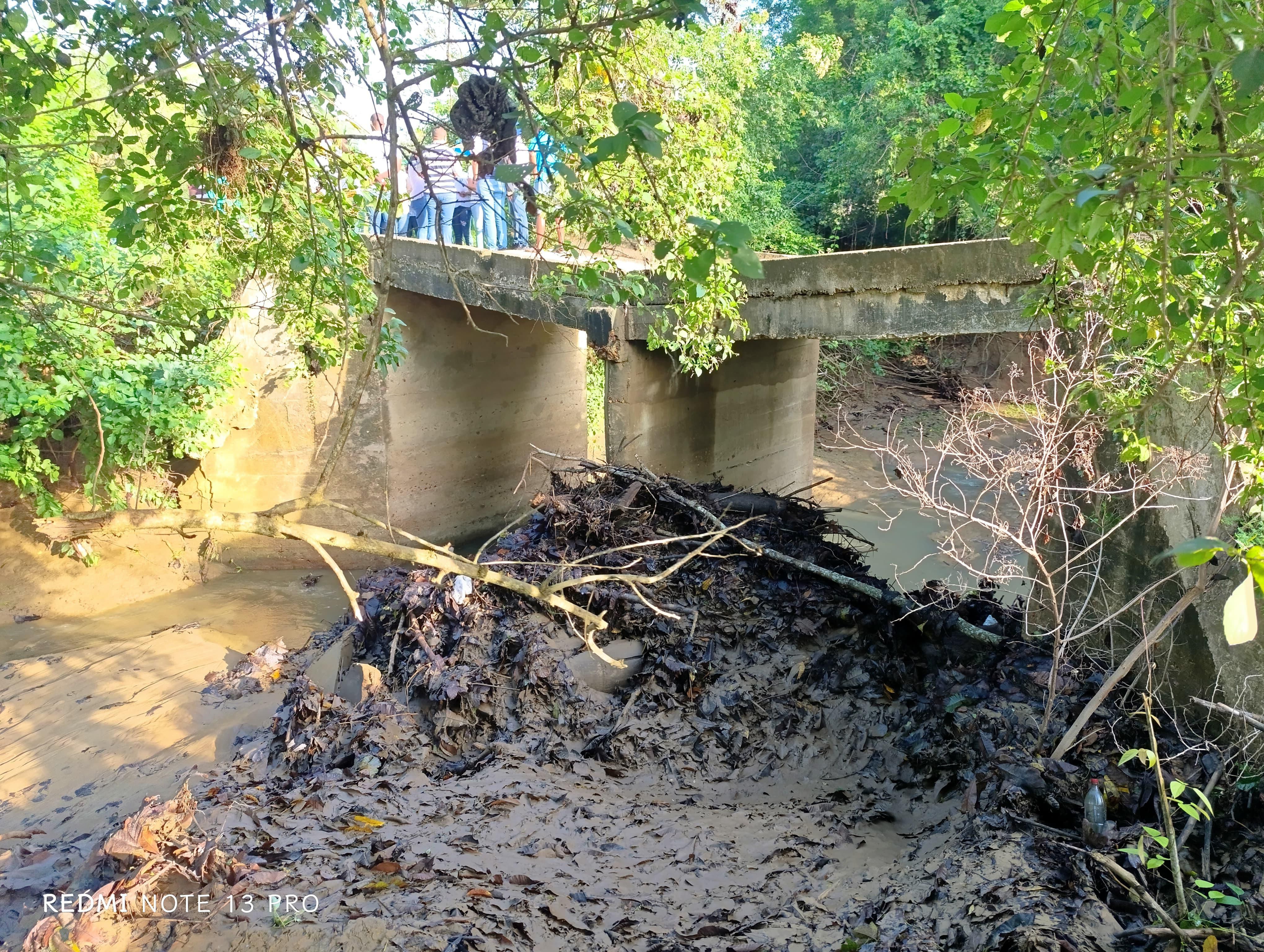 Puente caído en Bolívar.