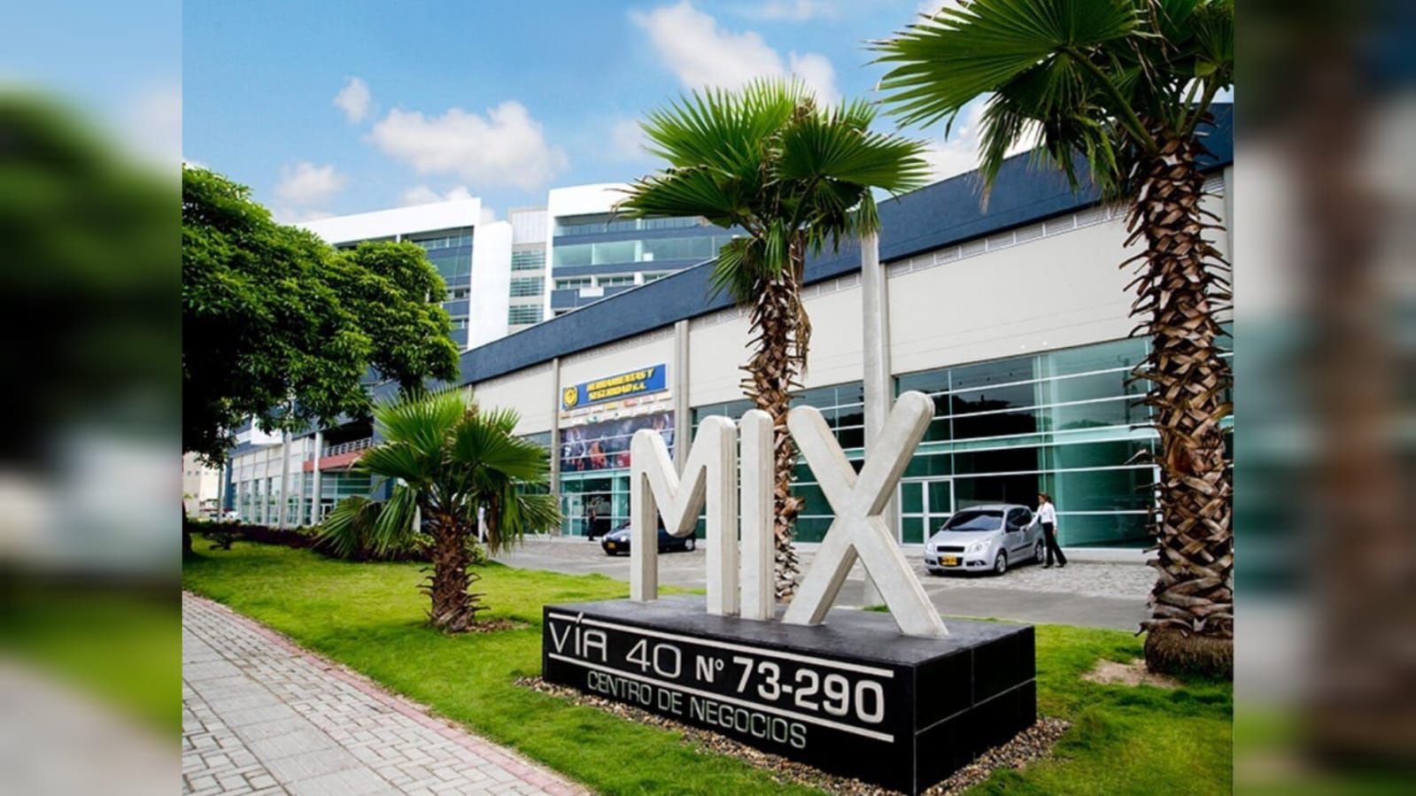 Centro Empresarial Mix, de la Vía 40.