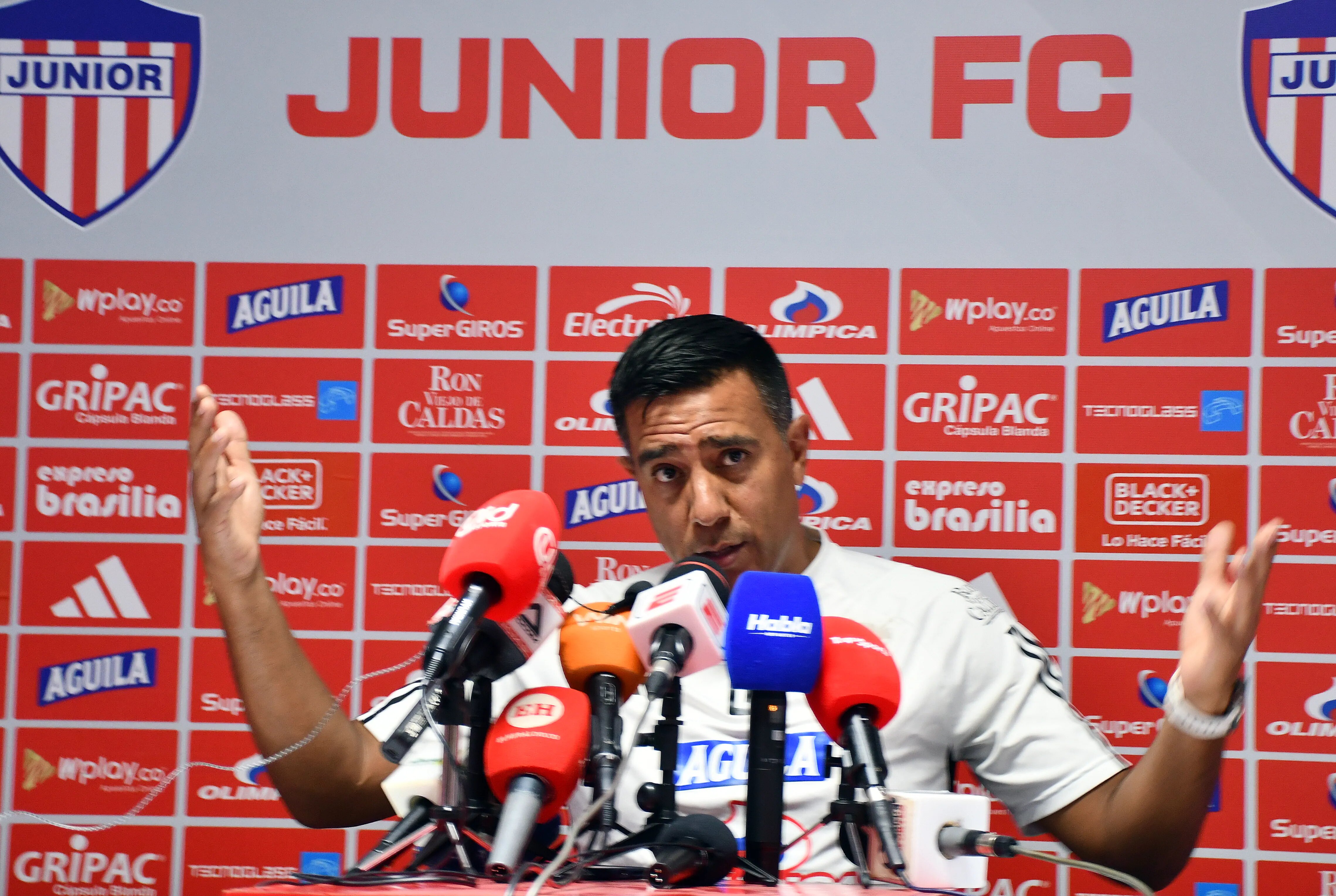 César Farías, técnico de Junior de Barranquilla.