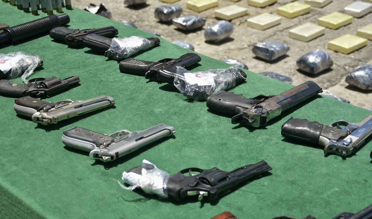 Armas incautadas en el barrio Tabor.