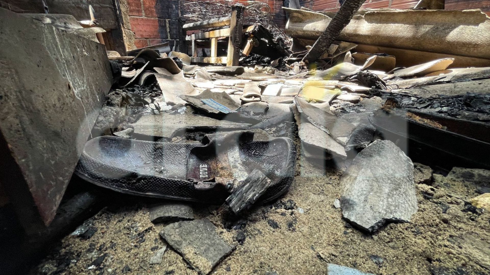 Casa que sufrió incendio en Los Cedros.