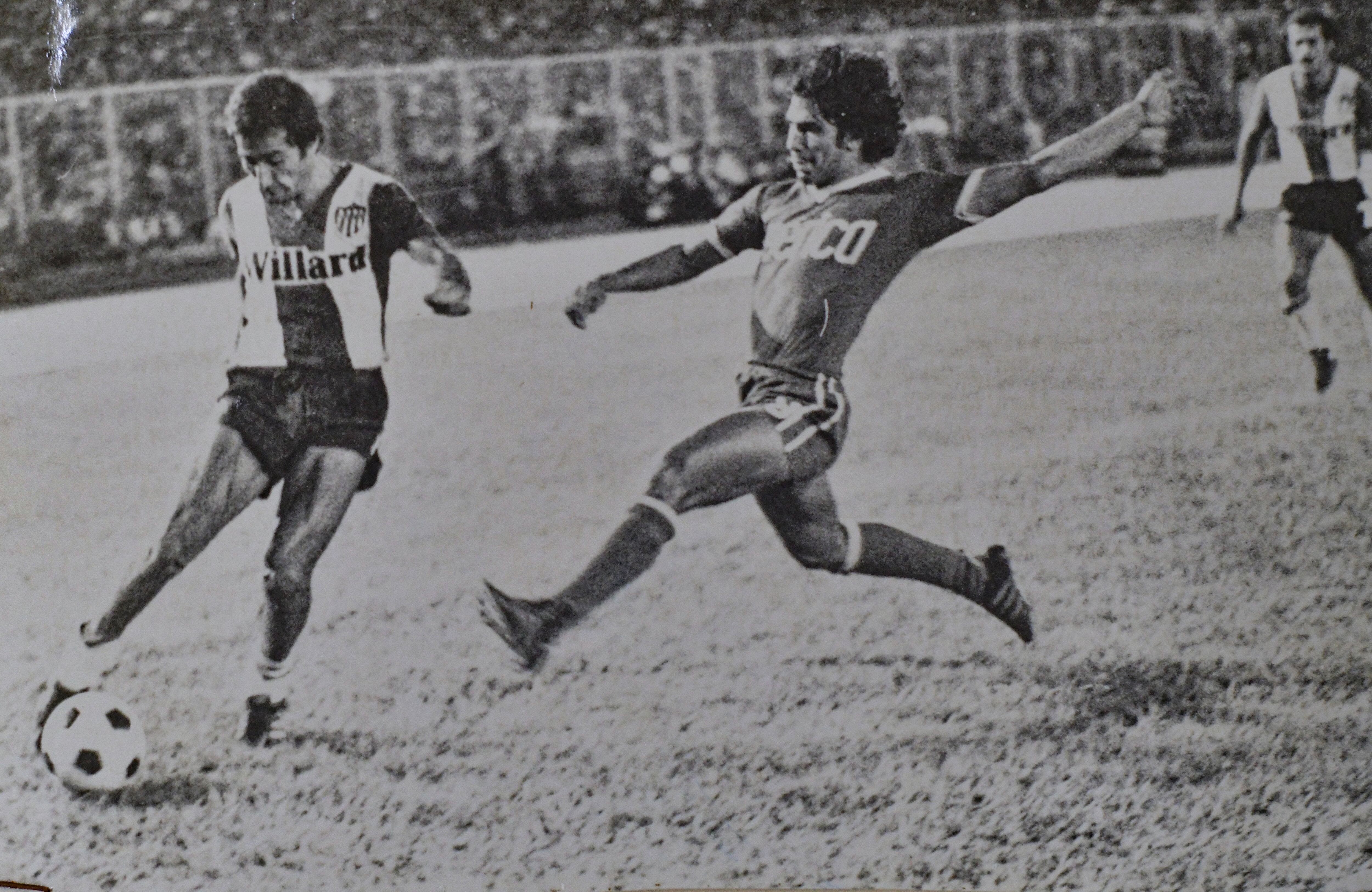 Juan Ramón 'la Bruja' Verón en un partido con Junior.