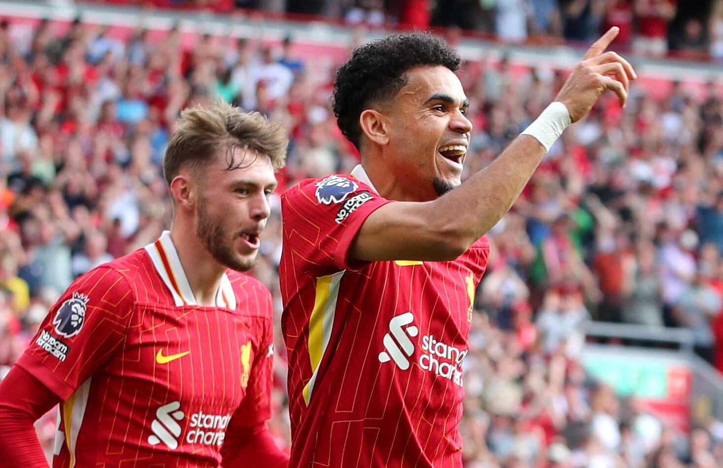 Luis Díaz en un partido con Liverpool.