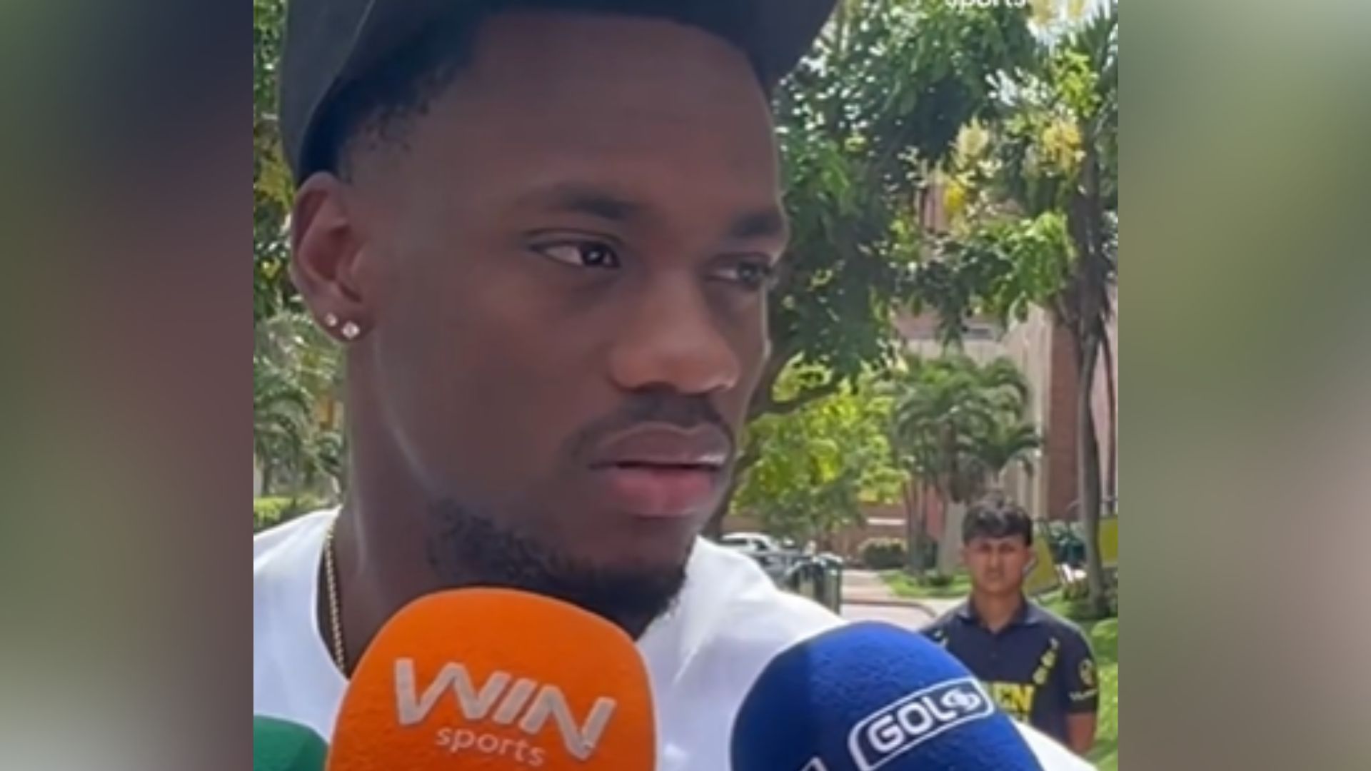 Jhon Jáder Durán en diálogo con medios.