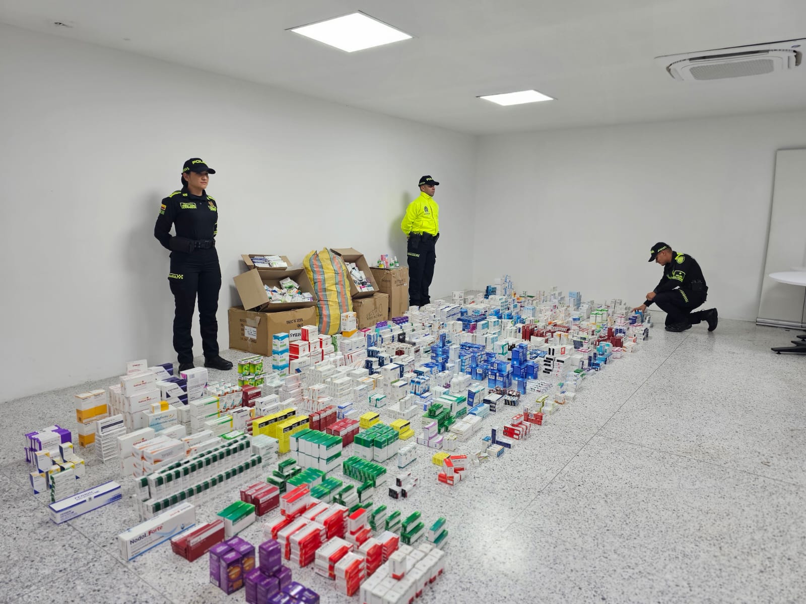 Más de 58 mil medicamentos sin registro sanitario.