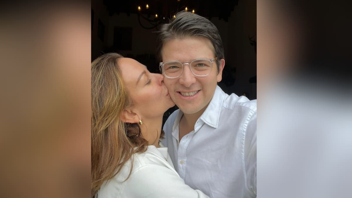 Miguel Uribe Turbay junto a su esposa María Claudia Tarazona.