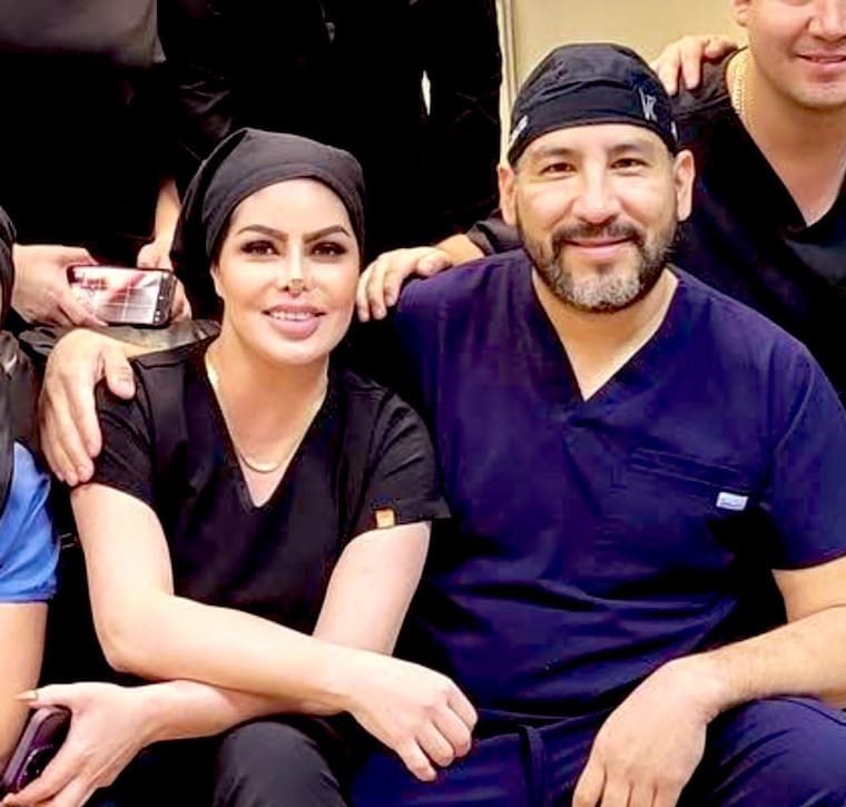 Madre y padrastro de Paloma Nicole