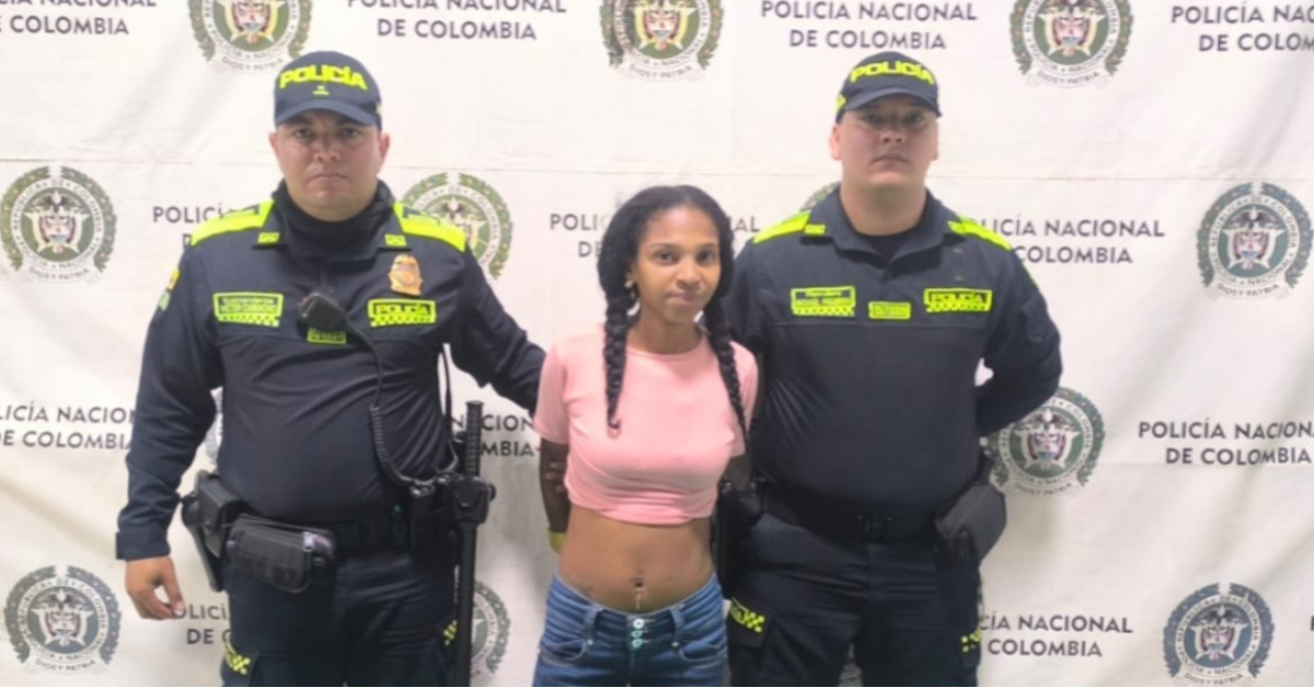 La mujer fue capturada luego de que huyera del lugar.