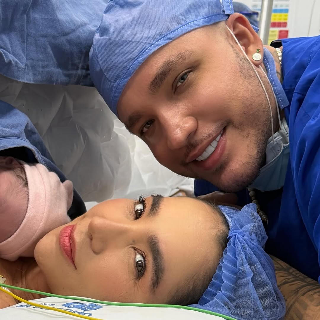 Primeras fotos de Emilia, hija de Jessi Uribe y Paola Jara