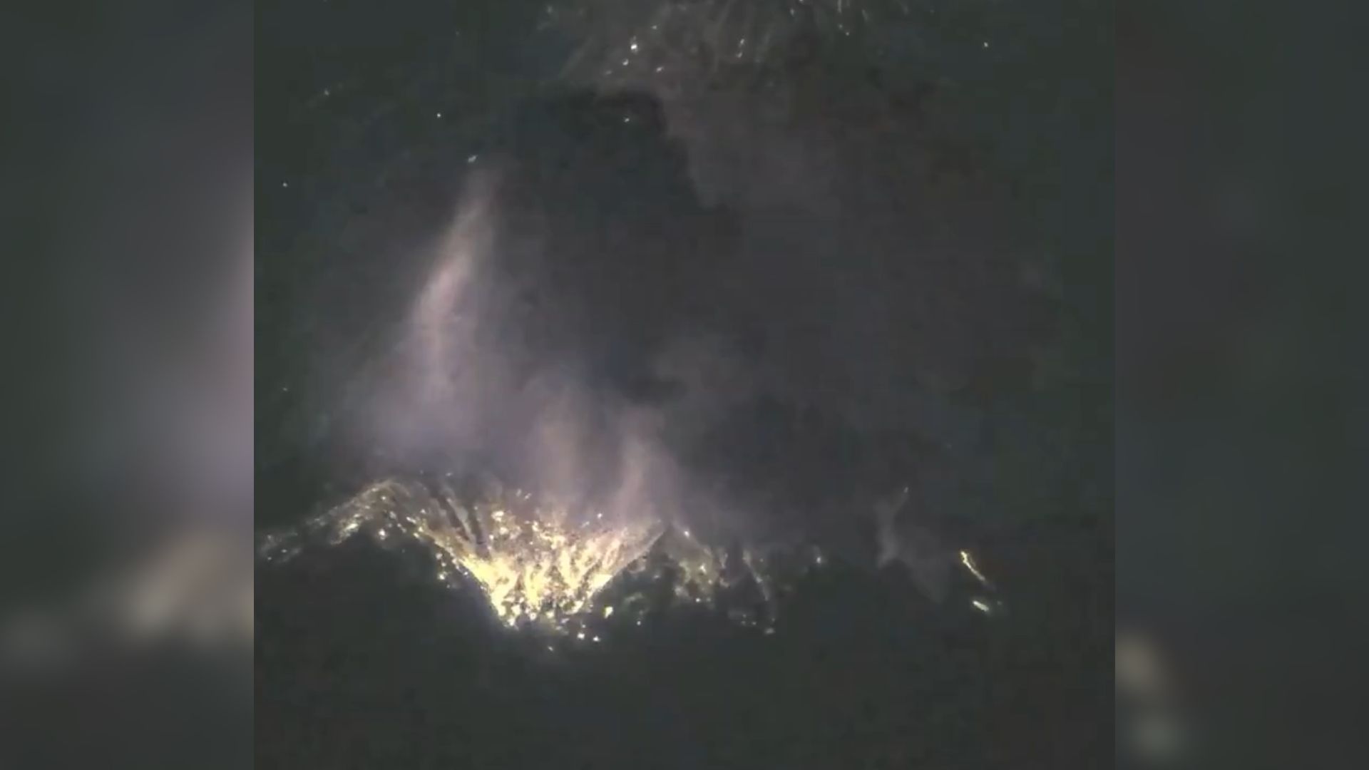 Erupción de un volcán en la isla de Kyushu, al sur de Japón