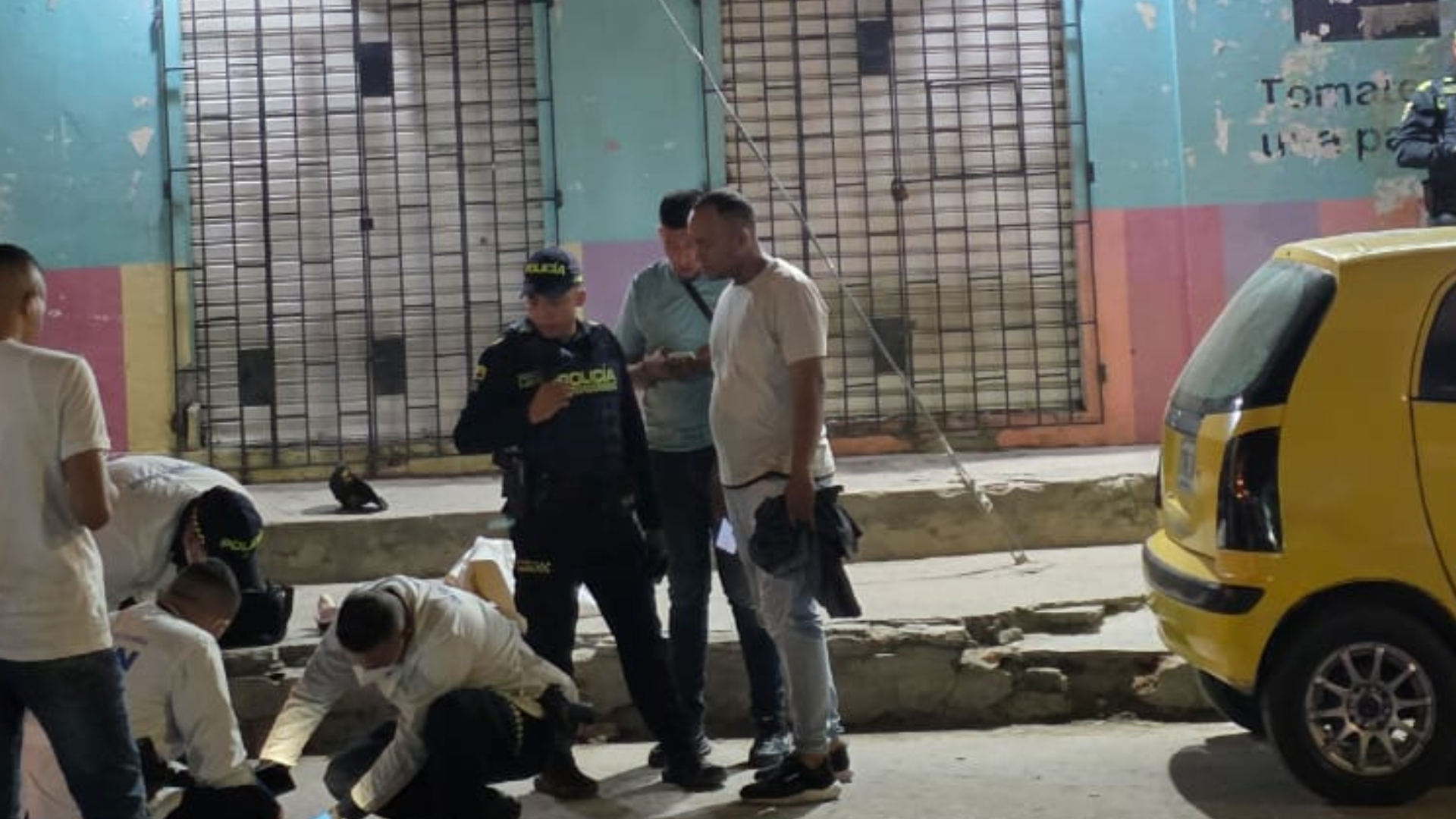 Peritos de la Sijin en uno de los casos 