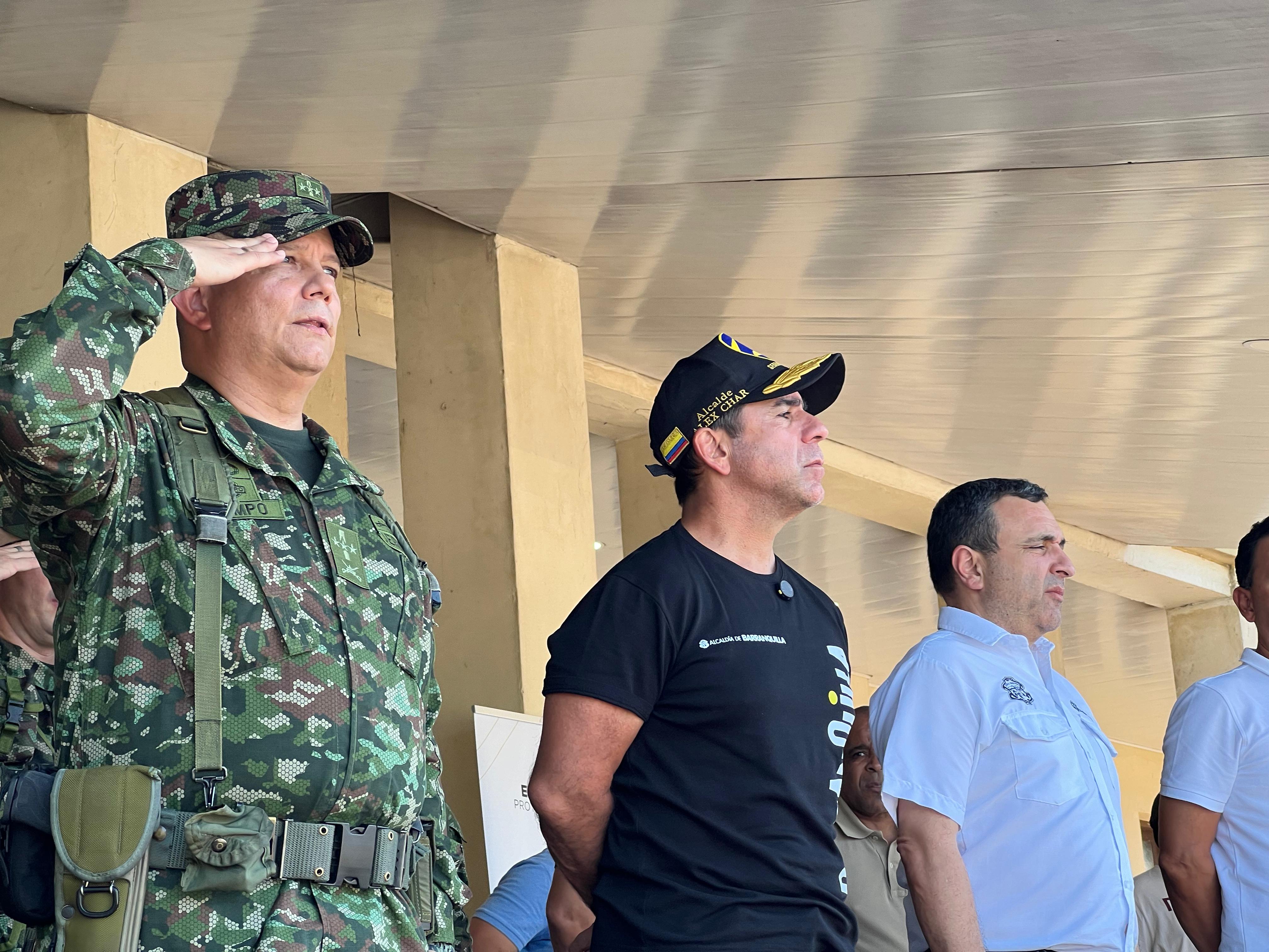 El alcalde Char ha sido la víctima más reciente de amenazas de muertes.