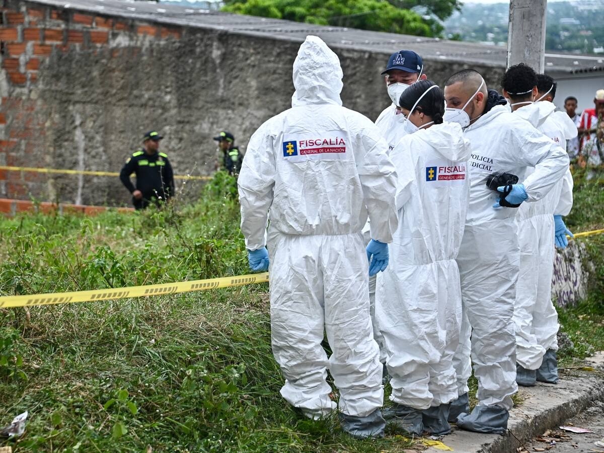 Peritos del CTI de la Fiscalía