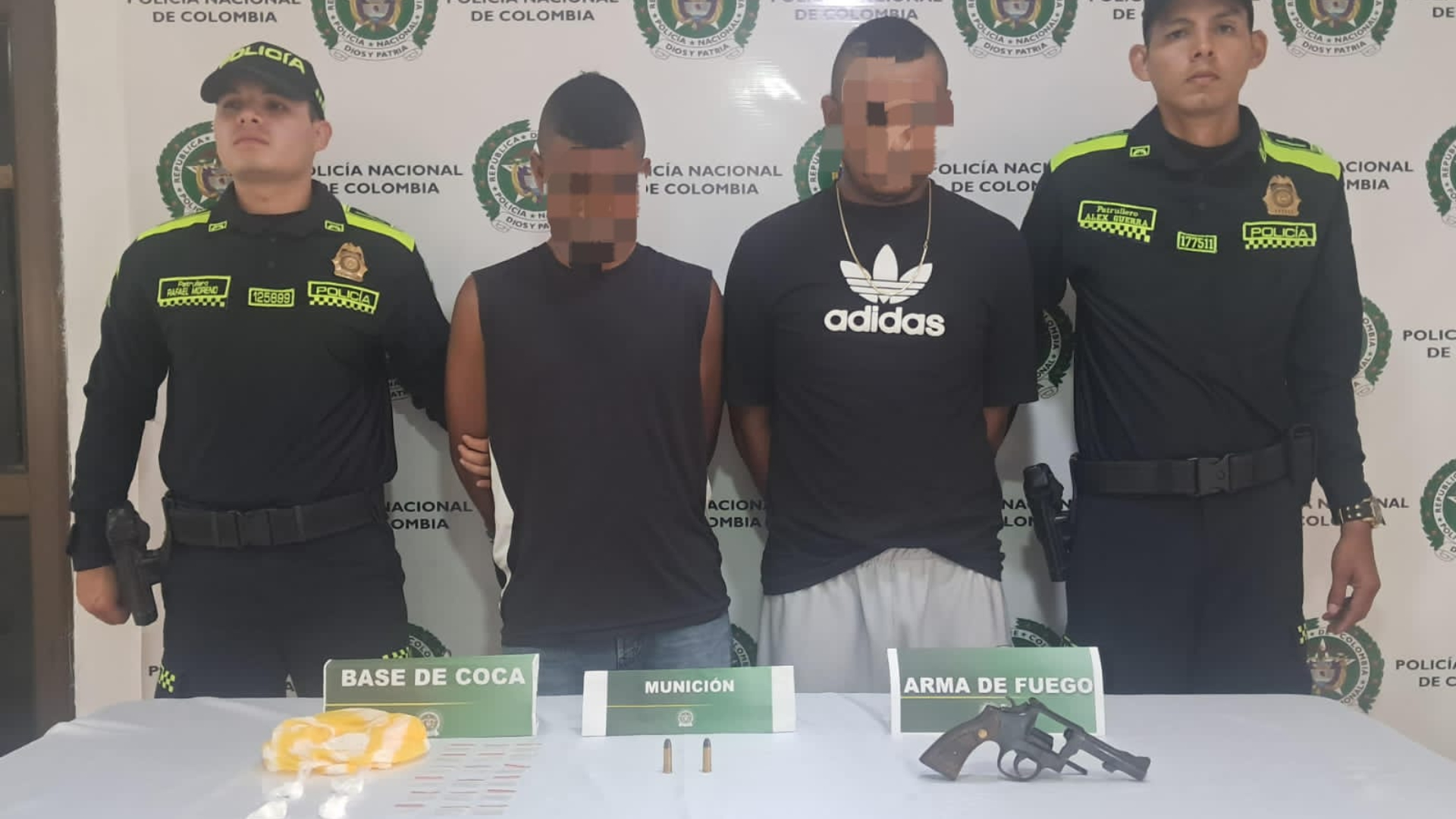 Dos capturados por expendio de drogas