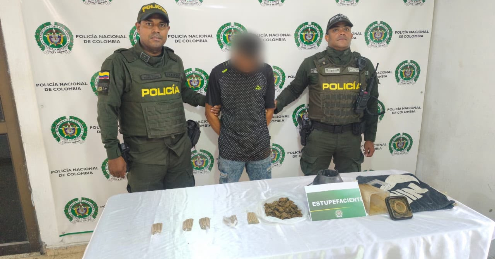 Durante los procedimientos fueron incautadas dosis de base de coca y marihuana