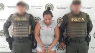 La mujer capturada tenía detención domiciliaria. 