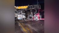 El bus quedó completamente volcado