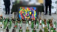 Fotografía de alcohol adulterado incautado por la Policía Metropolitana de Barranquilla al grupo delincuencial.