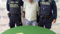 El adulto mayor fue capturado luego de que las autoridades hallaran presunta marihuana oculta en un paquete de galletas.