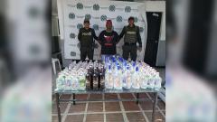 El licor adulterado fue incautado por las autoridades