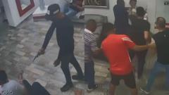 El hecho quedó grabado por cámaras de seguridad. 