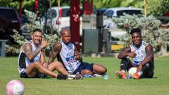 Edwin Velasco será uno de los cuatro del fondo.