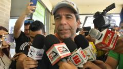 Alejandro Char en conversación con los medios de comunicación.