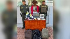 Capturada con agentes. 