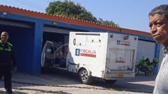 Hasta el alojamiento temporal llegó una unidad de la Fiscalía para realizar el levantamiento del cadáver
