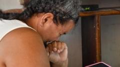 Una madre implora justicia por la muerte de su hija y sus nietos.