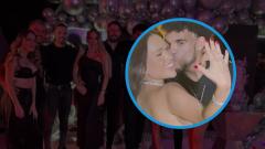 Luis Díaz abrazando a su futura esposa, Geraldine Ponce.