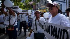 Parte del plantón para exigir justicia por Juan David.