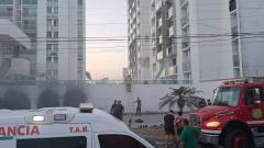 Bomberos, policías y paramédicos atendieron la situación.