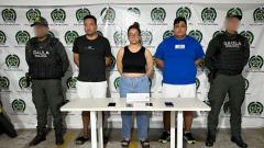 Las tres personas capturas por las autoridades.