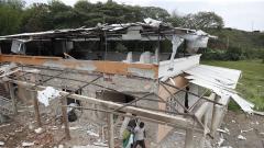  Un atentado con explosivos contra un cuartel de Policía colombiana dejó varias personas heridas y viviendas destruidas