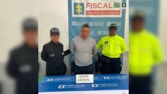 Procesado por los delitos de acto sexual abusivo con menor de 14 años y acceso carnal violento.