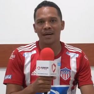 El delantero porteño fue oficializado en la noche de este martes por el Junior. 