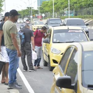 Desde las cuatro de la tarde se ha visto afectado el retorno de la ciudadanía a sus hogares por las protestas realizadas por estas empresas